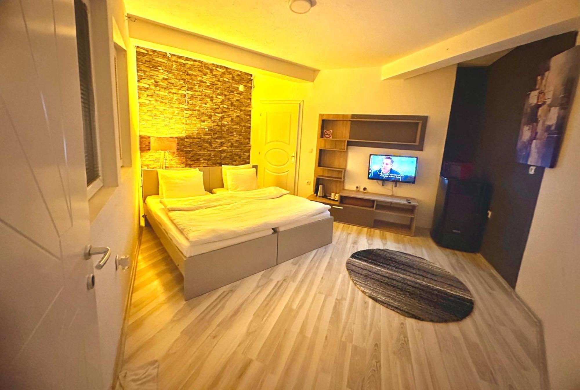 Oneroom